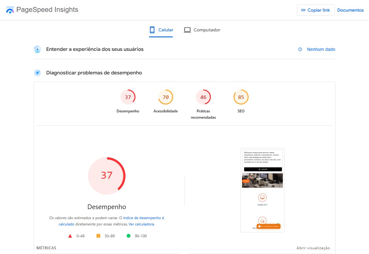 Captura de tela do relatório PageSpeed Insights mostrando baixo desempenho e notas críticas em um site antes da manutenção da Loupsites.